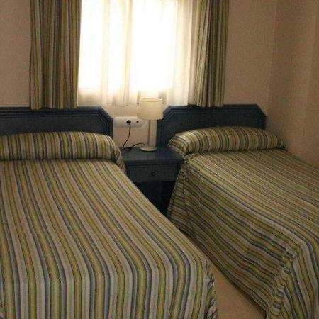 Apartamentos Larimar Unitursa กัลเป ห้อง รูปภาพ