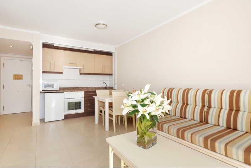 Apartamentos Larimar Unitursa กัลเป ภายนอก รูปภาพ